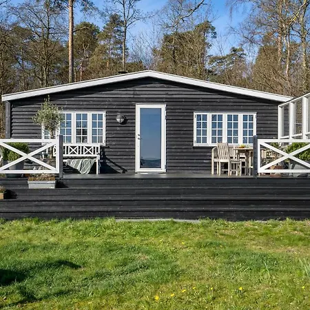 2 Bedroom Beautiful In Koge