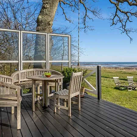 2 Bedroom Beautiful In Feriehus *
